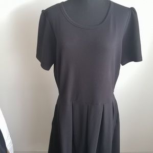 2XL LuLaRoe Noir Amelia Pleated Dress EUC